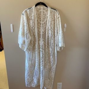 Altar’d State lace kimono size small/medium cream